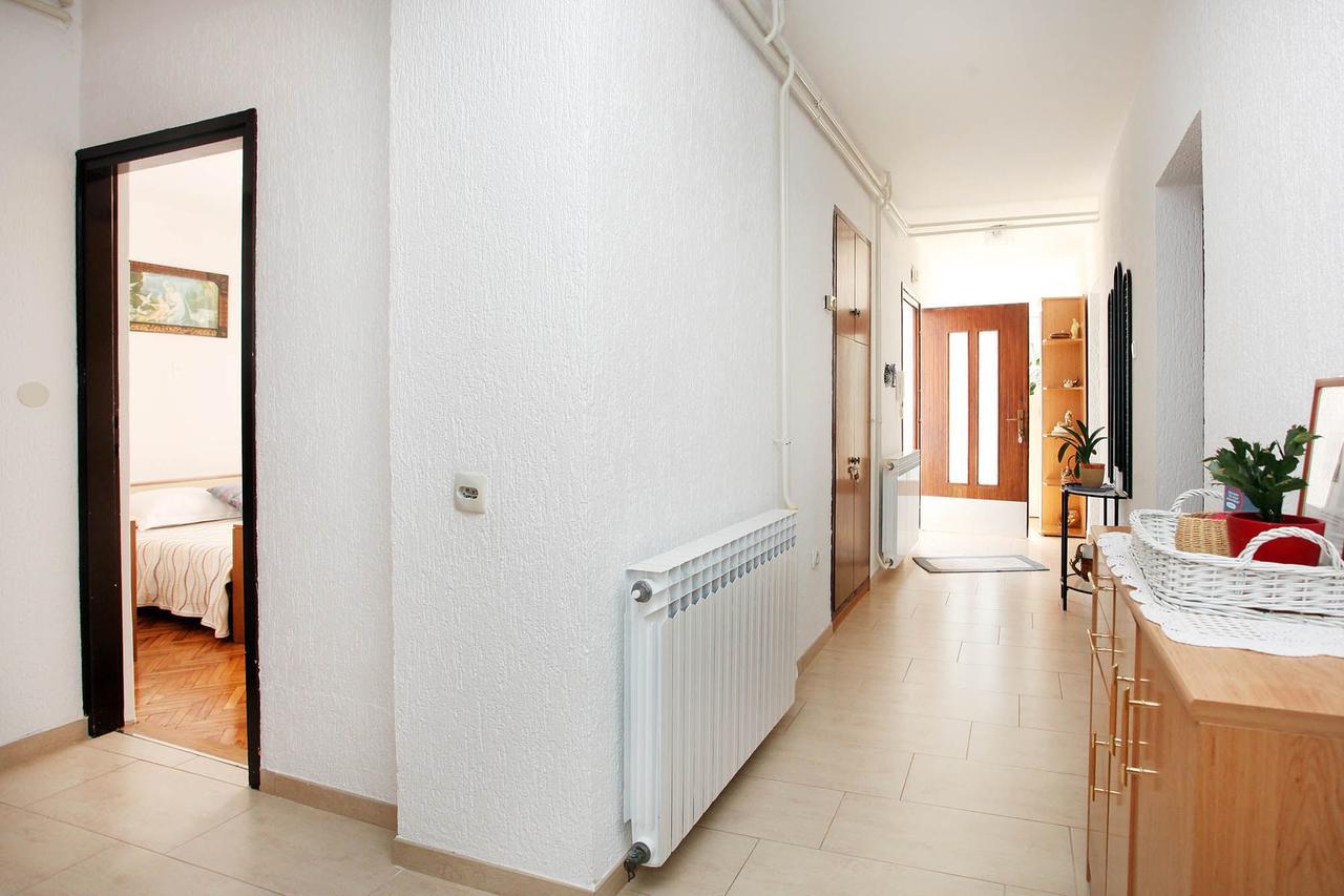 Apartments Patricia Банджоле Экстерьер фото