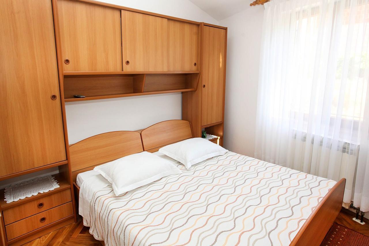 Apartments Patricia Банджоле Экстерьер фото