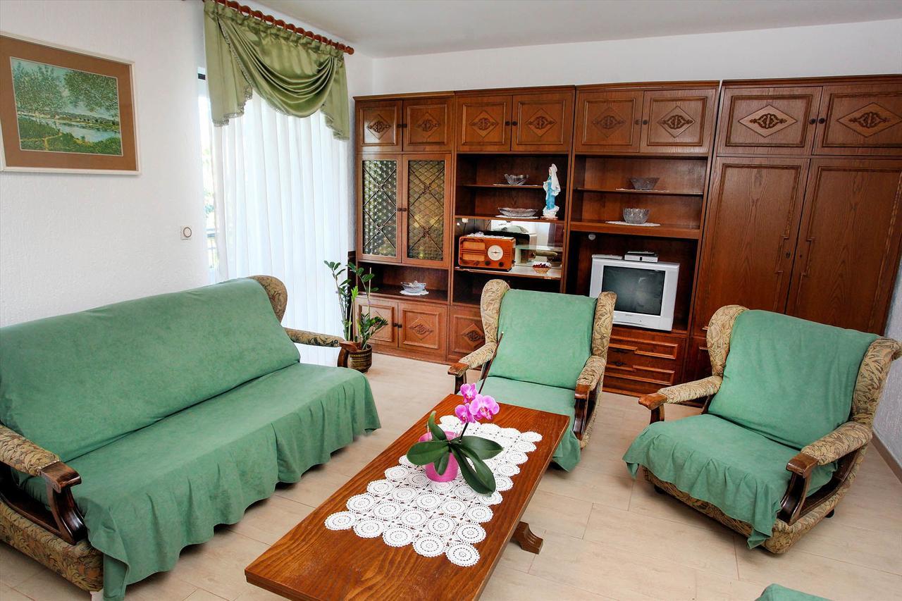 Apartments Patricia Банджоле Экстерьер фото